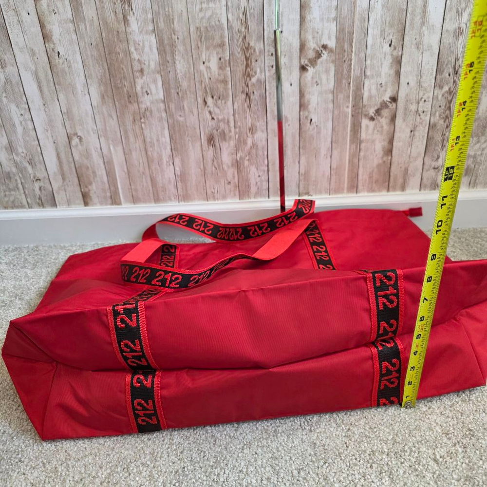 Women's Carolina Herrera large beach, travel Tote Bag Red - Picture 7 of 8